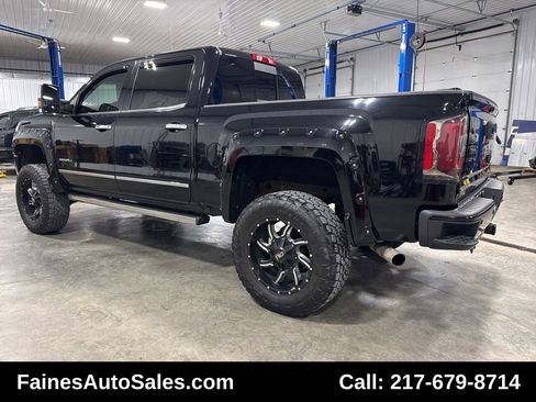 Used 2018 GMC Sierra 1500 Denali w/ Denali Ultimate Package image 11