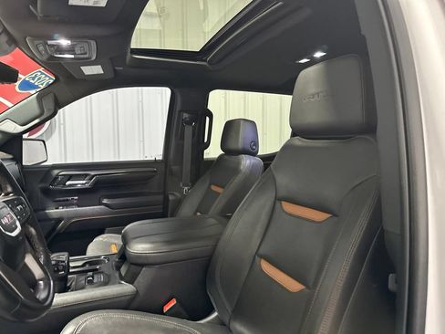 Used 2023 GMC Sierra 1500 AT4 w/ Technology Package AWD/4WD image 27