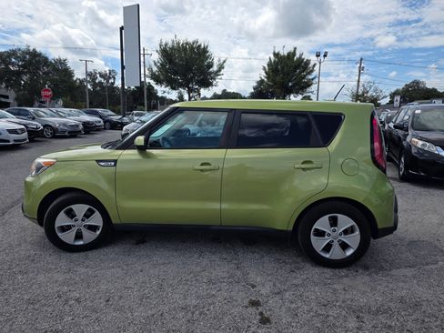 Used 2016 Kia Soul FWD image 4
