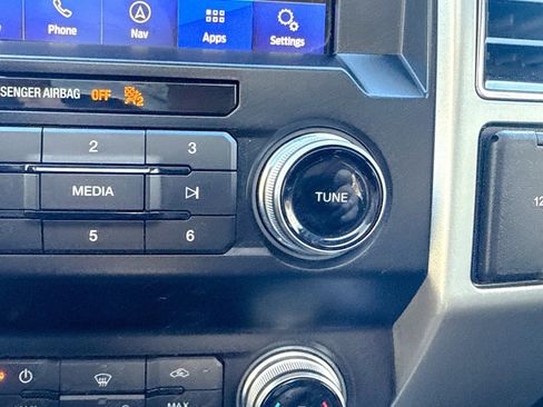 Used 2019 Ford F150 Lariat w/ Equipment Group 502A Luxury image 31