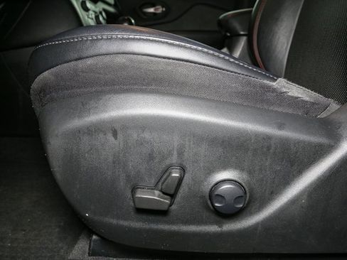 Used 2022 Jeep Cherokee Trailhawk w/ Premium Leather Package image 39