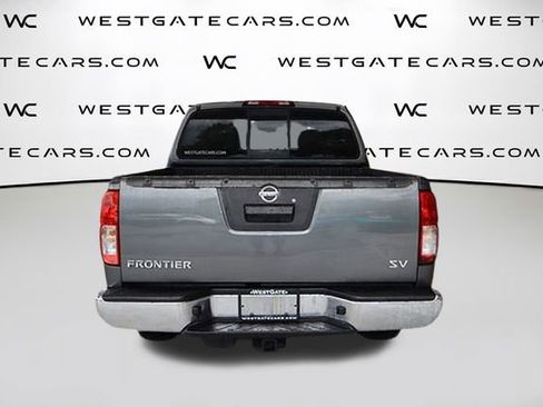 Used 2019 Nissan Frontier SV image 5