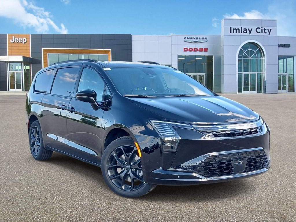 New 2027 Chrysler Pacifica Limited w/ Family Tech Group AWD/4WD 360° Tour