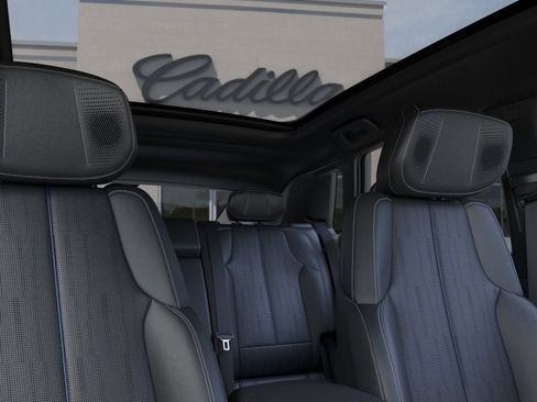 New 2025 Cadillac Lyriq Luxury w/ LPO, Floor Liner Package image 24