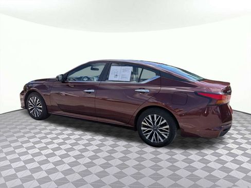 Used 2025 Nissan Altima 2.5 SV FWD image 5