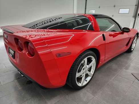 Used 2009 Chevrolet Corvette Coupe w/ Preferred Equipment Group RWD image 5