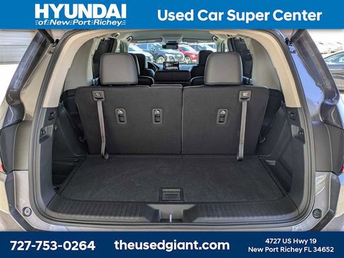 Used 2025 Honda Pilot EX-L image 12