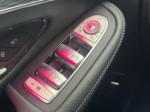 Used 2022 Mercedes-Benz GLC 43 AMG 4MATIC image 26