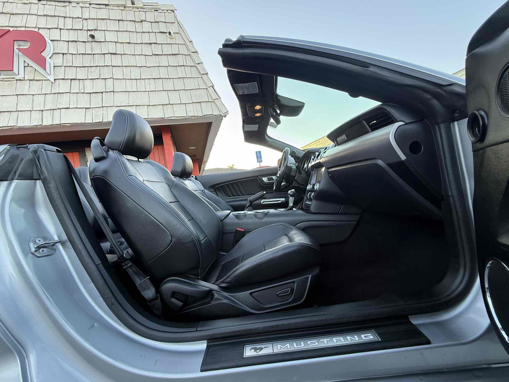 Used 2023 Ford Mustang Premium RWD image 9