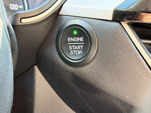 Used 2021 Ford Escape SE FWD image 9