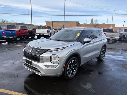 Used 2023 Mitsubishi Outlander SEL image 22