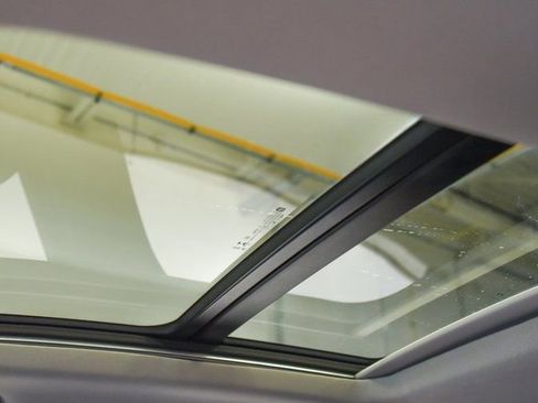 Used 2023 Chevrolet Bolt EUV Premier w/ Sun & Sound Package image 33