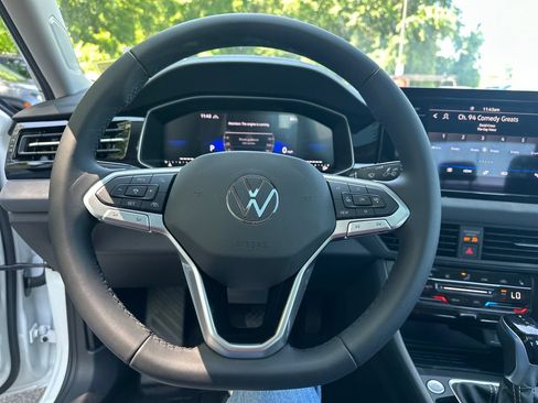 New 2026 Volkswagen Jetta SE FWD image 12