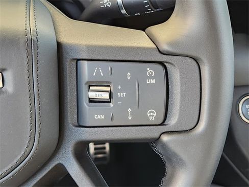 Used 2025 Land Rover Defender 130 X image 27