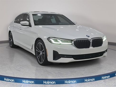 Used 2022 BMW 530i w/ Convenience Package image 4