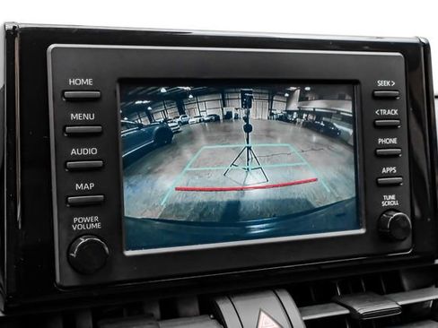 Used 2019 Toyota RAV4 LE FWD image 26
