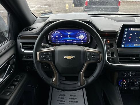 Used 2024 Chevrolet Suburban High Country image 13