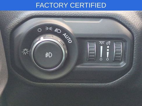 Certified 2021 Jeep Wrangler Unlimited Sahara image 22