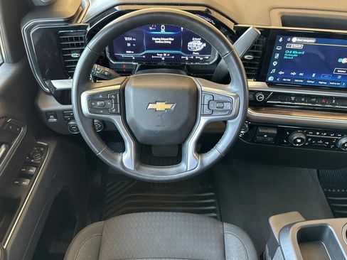 Certified 2025 Chevrolet Silverado 2500 LT w/ Convenience Package AWD/4WD image 15