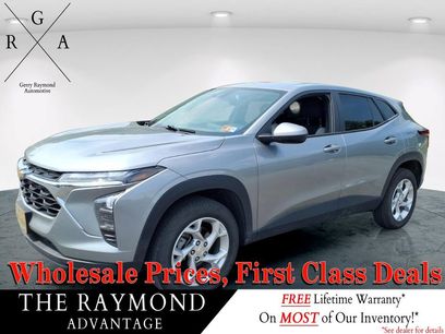 Used 2024 Chevrolet Trax LS w/ LS Convenience Package