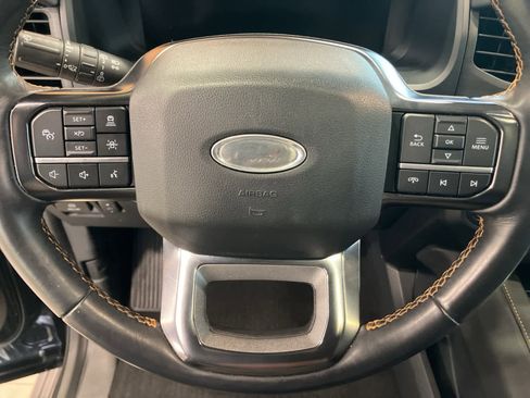 Used 2024 Ford Expedition Platinum image 21
