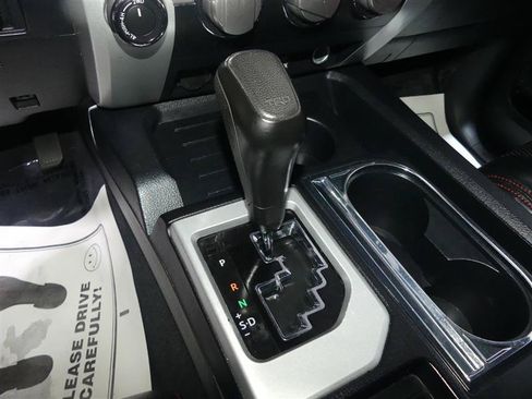 Used 2018 Toyota Tundra SR5 w/ TRD Off Road Package AWD/4WD image 38