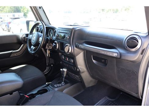 Used 2016 Jeep Wrangler Sport w/ Quick Order Package 24S AWD/4WD image 25