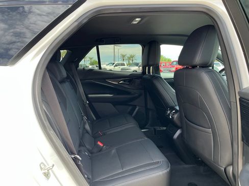 Used 2024 Chevrolet Blazer EV LT AWD/4WD image 18