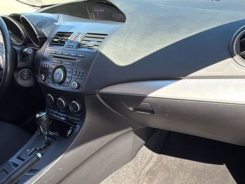 Used 2013 MAZDA MAZDA3 i Touring image 42