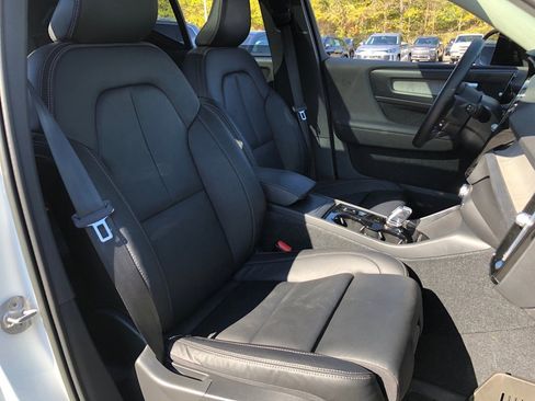 Used 2023 Volvo XC40 B5 Plus w/ Driver Assist Package image 34