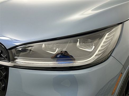 Used 2025 Lincoln Aviator Reserve w/ Luxury Package image 26