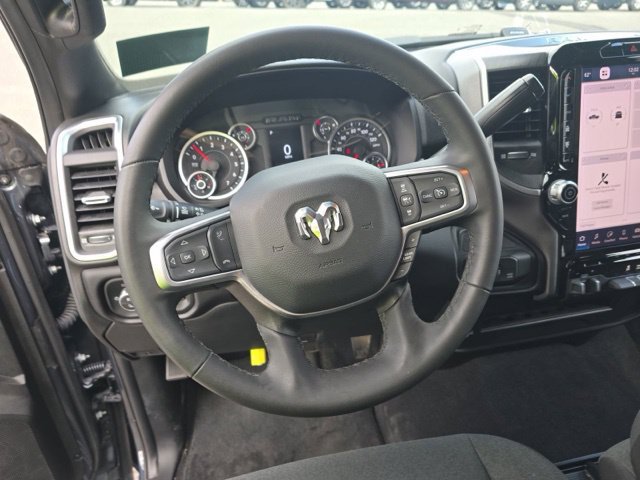 Used 2025 RAM 2500 Big Horn AWD/4WD image 3