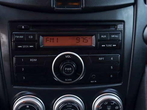 Used 2010 Nissan 370Z Coupe image 27