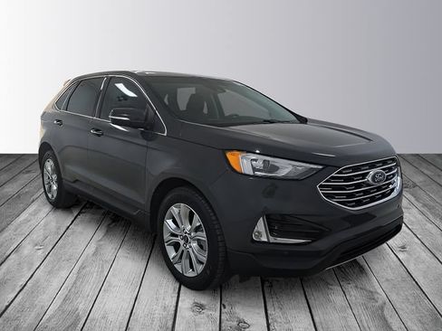 Used 2021 Ford Edge Titanium w/ Cargo Accessory Package FWD image 3