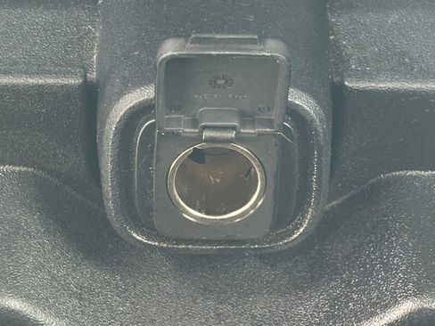 Used 2018 Ford F150 XLT image 5