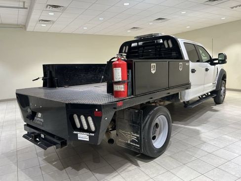 Used 2022 Ford F550 4x4 Crew Cab Super Duty w/ Power Equipment Group image 5