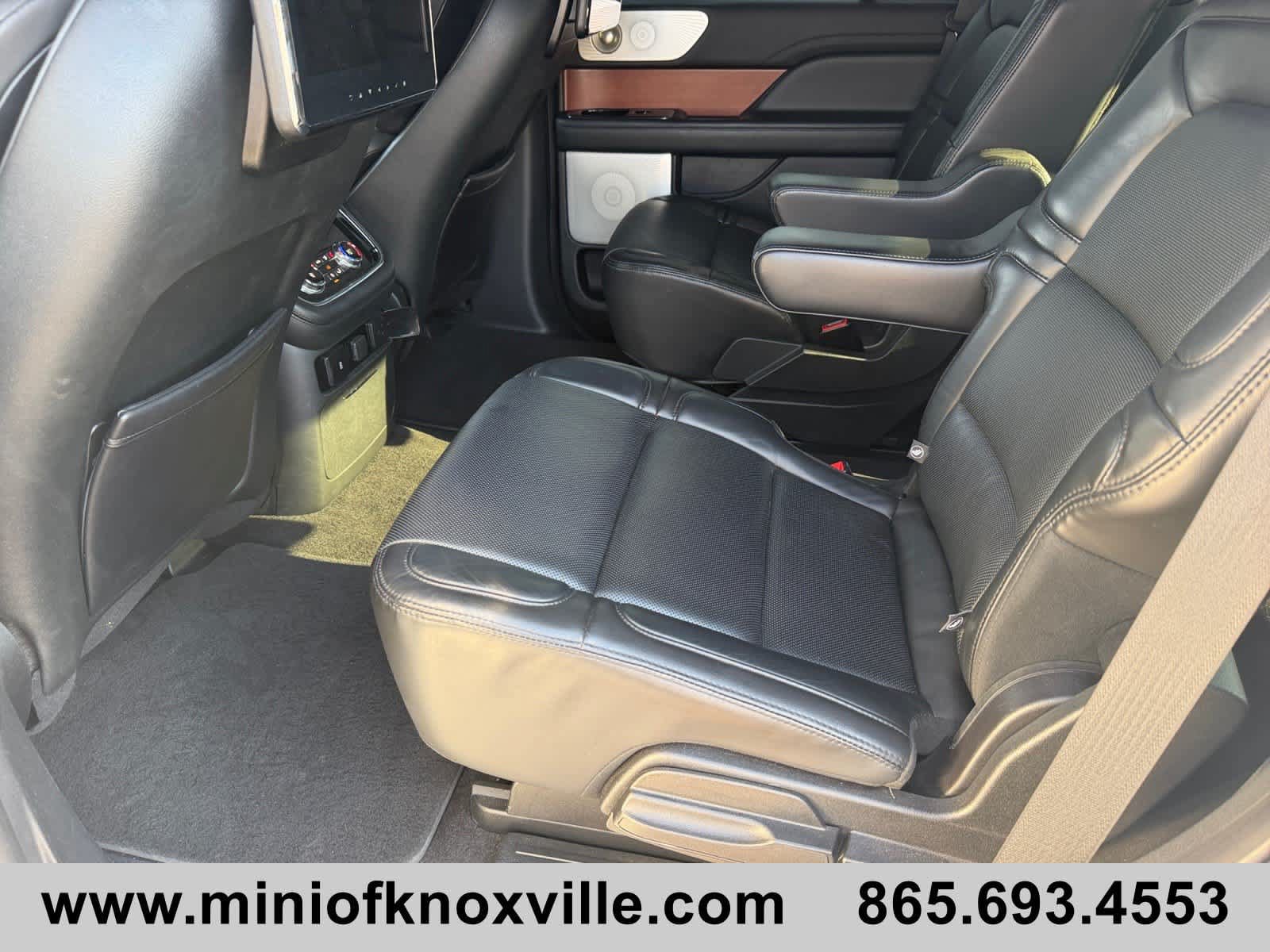 Used 2020 Lincoln Navigator Reserve w/ Equipment Group 208A Reserve AWD/4WD image 16