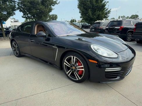 Used 2015 Porsche Panamera Turbo image 2