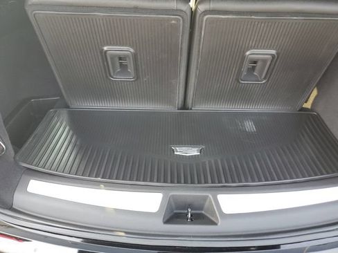 Certified 2024 Cadillac XT6 Premium Luxury w/ LPO, Floor Liner Package AWD/4WD image 9