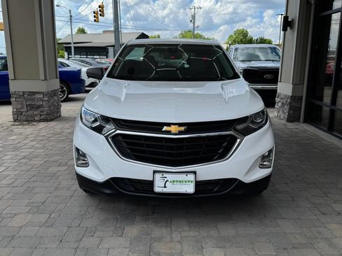 Used 2020 Chevrolet Equinox LS w/ LS Convenience Package FWD image 2