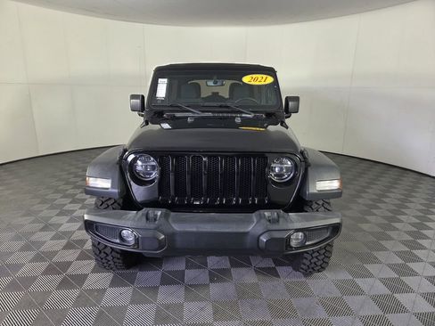 Used 2021 Jeep Wrangler Unlimited Sport AWD/4WD image 3