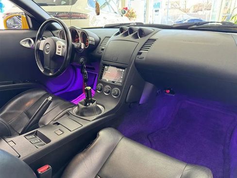 Used 2005 Nissan 350Z Touring image 28