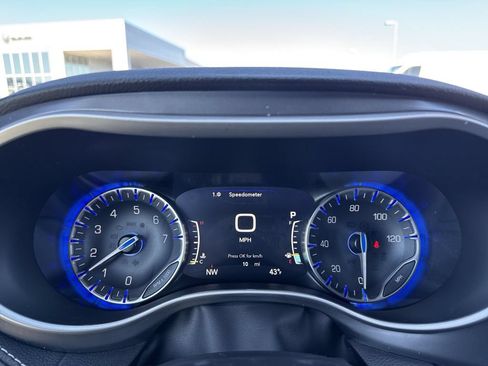New 2026 Chrysler Pacifica Select w/ S Appearance Package FWD image 15