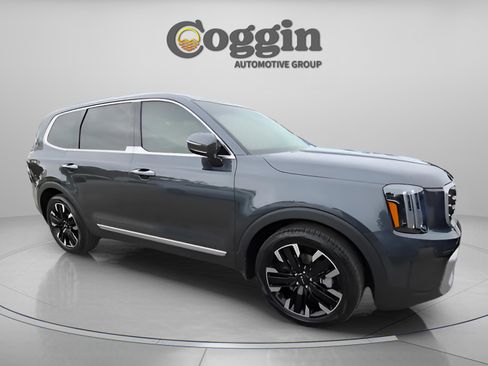 Used 2024 Kia Telluride SX w/ Towing Package image 17