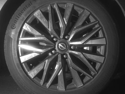Used 2025 Nissan Altima 2.5 SV FWD image 26