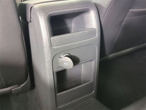 Used 2014 Volkswagen Jetta SE image 16