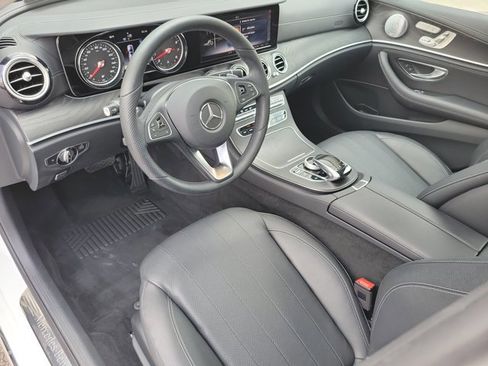 Used 2018 Mercedes-Benz E 400 4MATIC Sedan image 17