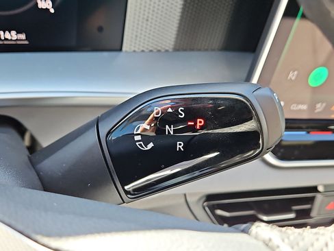 New 2026 Volkswagen Tiguan SE R-Line image 22