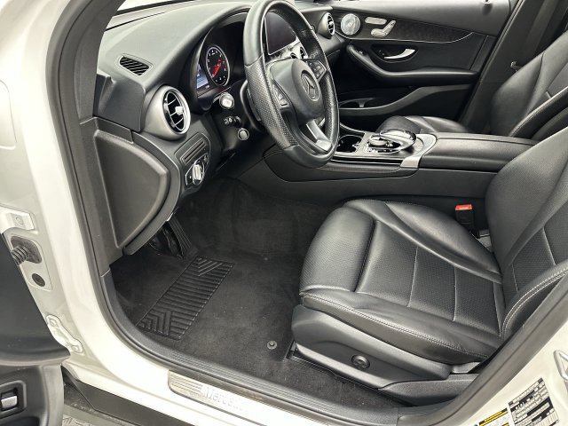 Used 2018 Mercedes-Benz GLC 300 4MATIC Coupe image 11