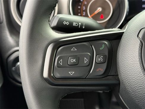 Used 2023 Jeep Gladiator Sport image 11